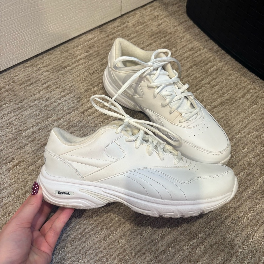 Reebok White DMX Max Women’s Walking Shoe - Size 7.5